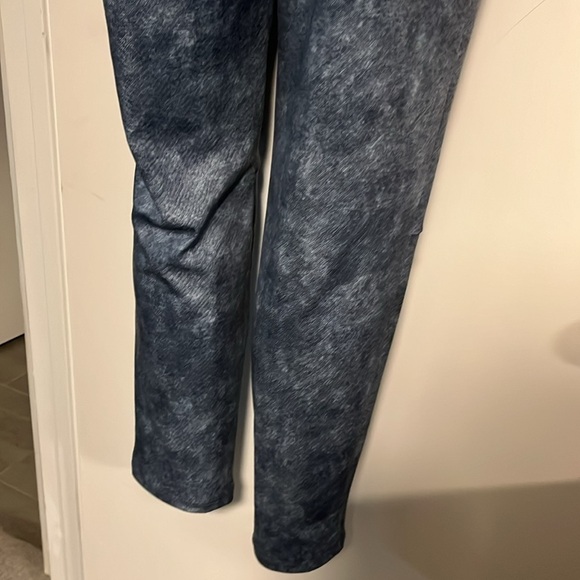NWT Clara sun woo leather pants blue with pockets snakeskin pattern - Picture 9 of 11